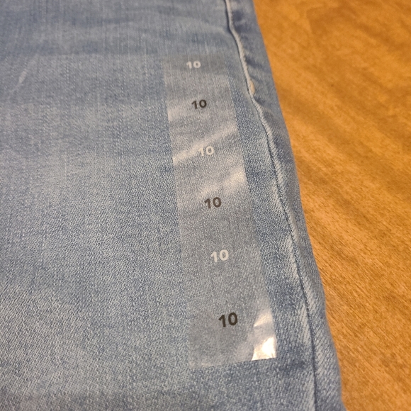 NWT evsie Girl's Jeans from Maurices size 10 - Picture 4 of 6